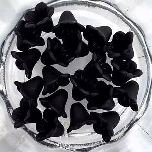 20pcs Beads for Jewelry #19405 Black Matte Acrylic Flowers